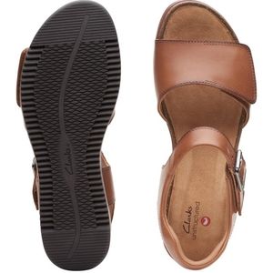 Clarks Dark Tan Leather Sandal Size 8